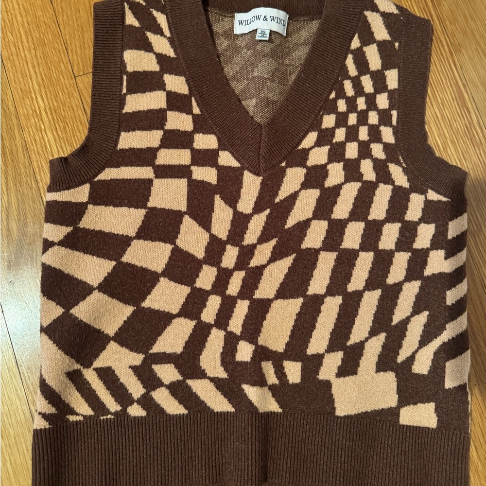 Brown and Tan Women's Sweater Vest. Size XS